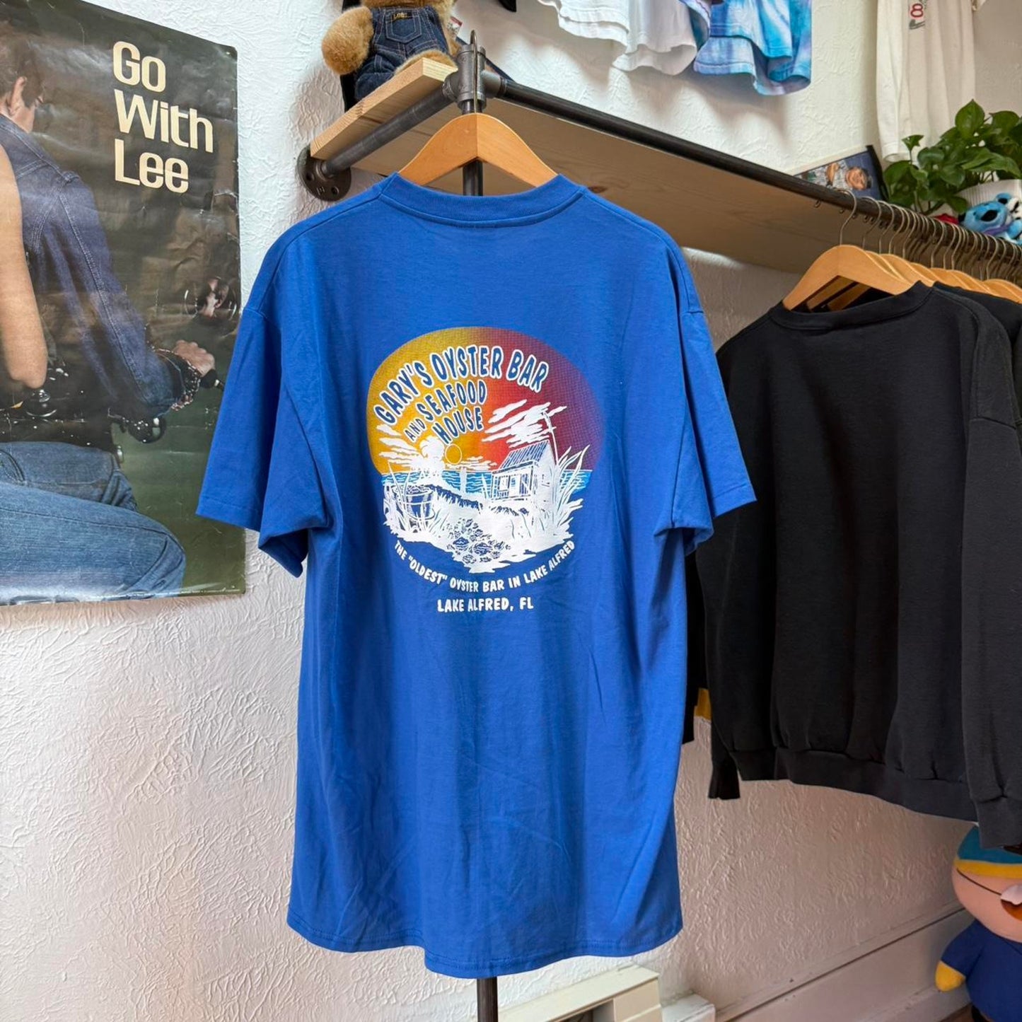 Vintage 90s I Eat Em Raw at Gary’s Oyster Bar T-Shirt - Large