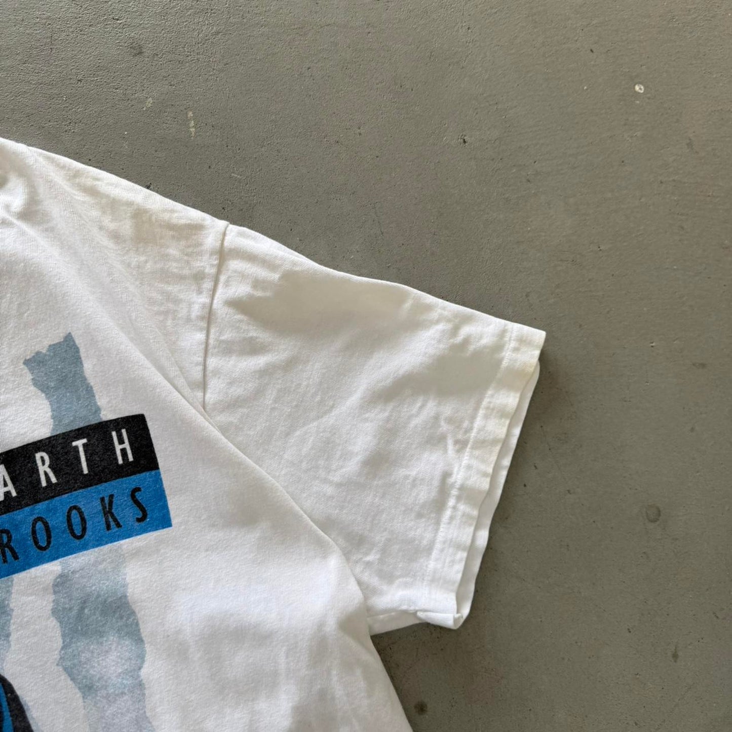 Vintage 90s Garth Brooks Ropin the Wind Country Band T-Shirt - Large