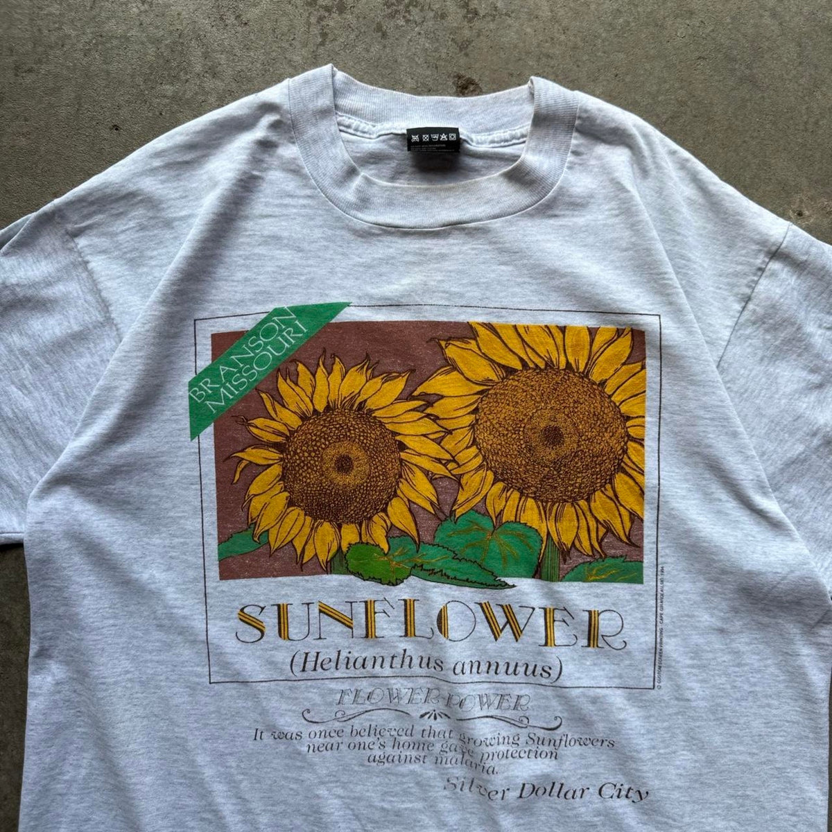 Vintage 90s Sunflower Flower T-Shirt - Large