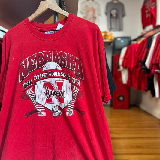 Vintage Y2K Nebraska Huskers CWS Baseball T-Shirt - X-Large