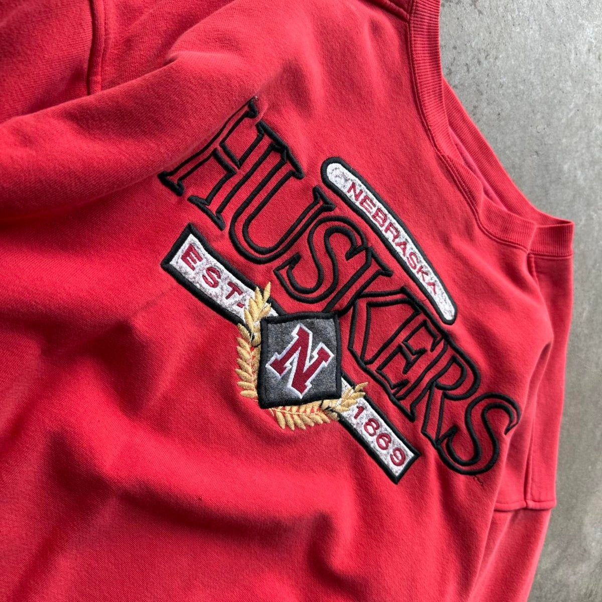 Vintage 90s Nebraska Huskers Embroidered Crewneck - X-Large