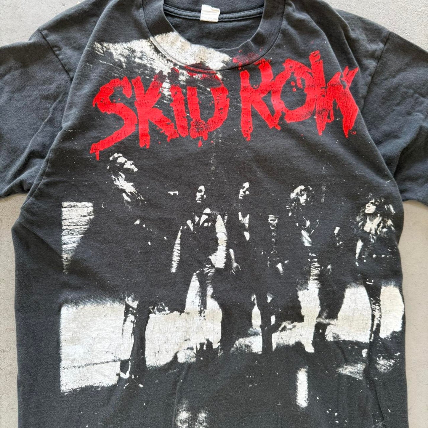 Vintage 1989 Skid Row Makin a Mess of the US Band T-Shirt - Large
