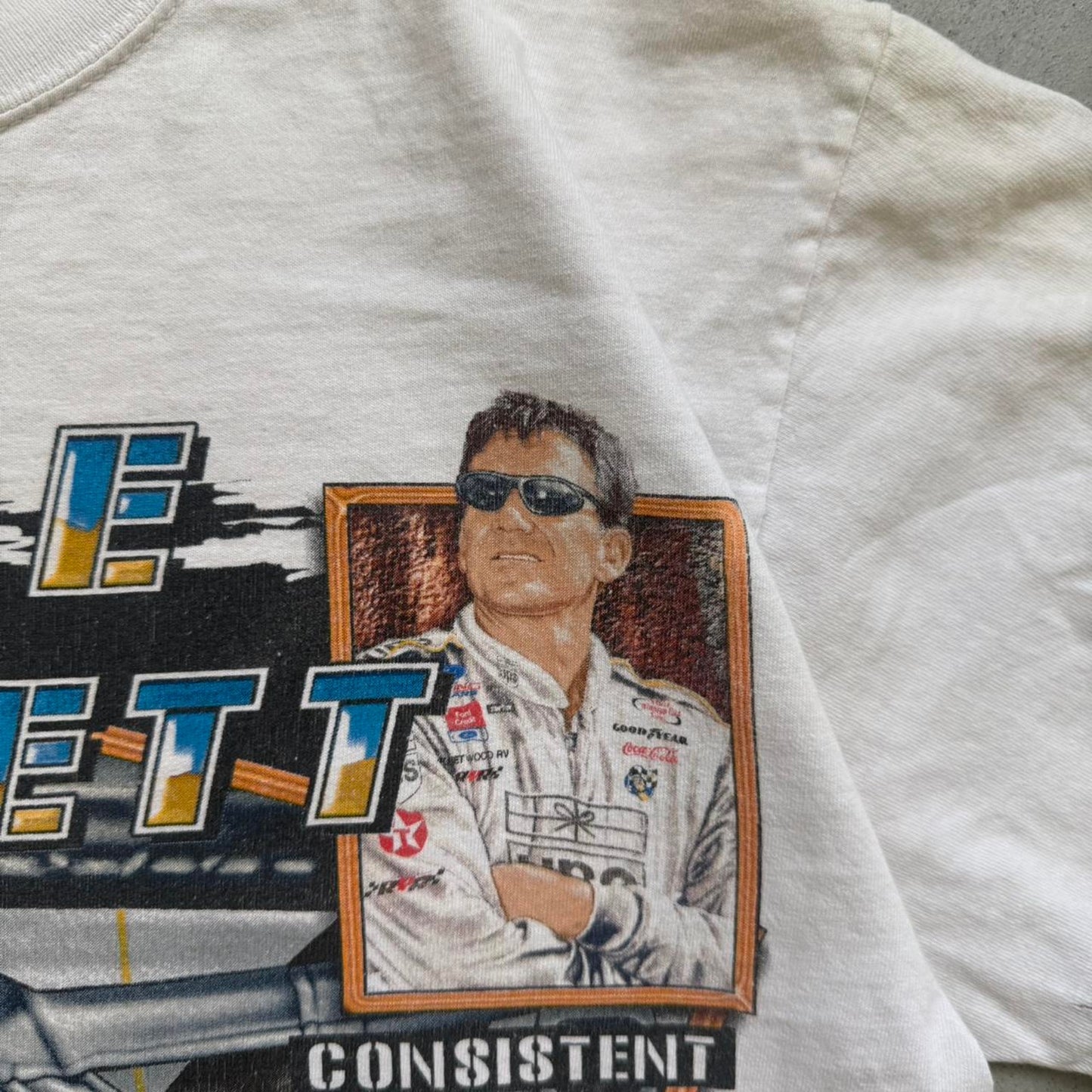 Vintage Y2K NASCAR Dale Jarrett Racing Race Car T-Shirt  - Medium