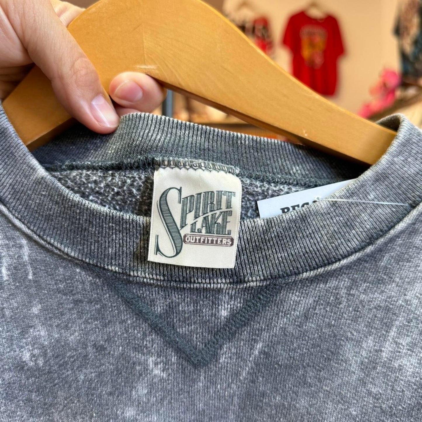 Vintage 90s Wolf Sportsman Animal Nature Marble Dye Crewneck