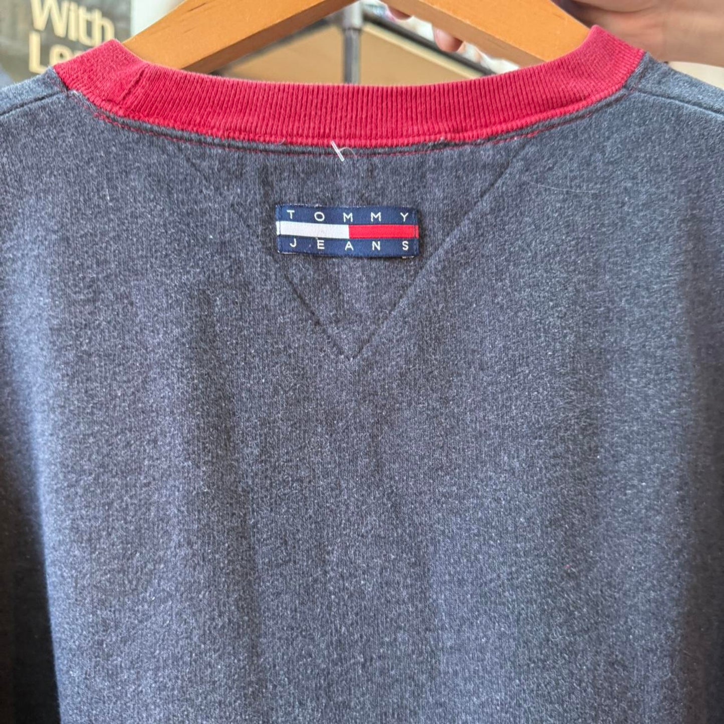 Vintage 90s Tommy Hilfiger Embroidered Logo Crewneck - X-Large