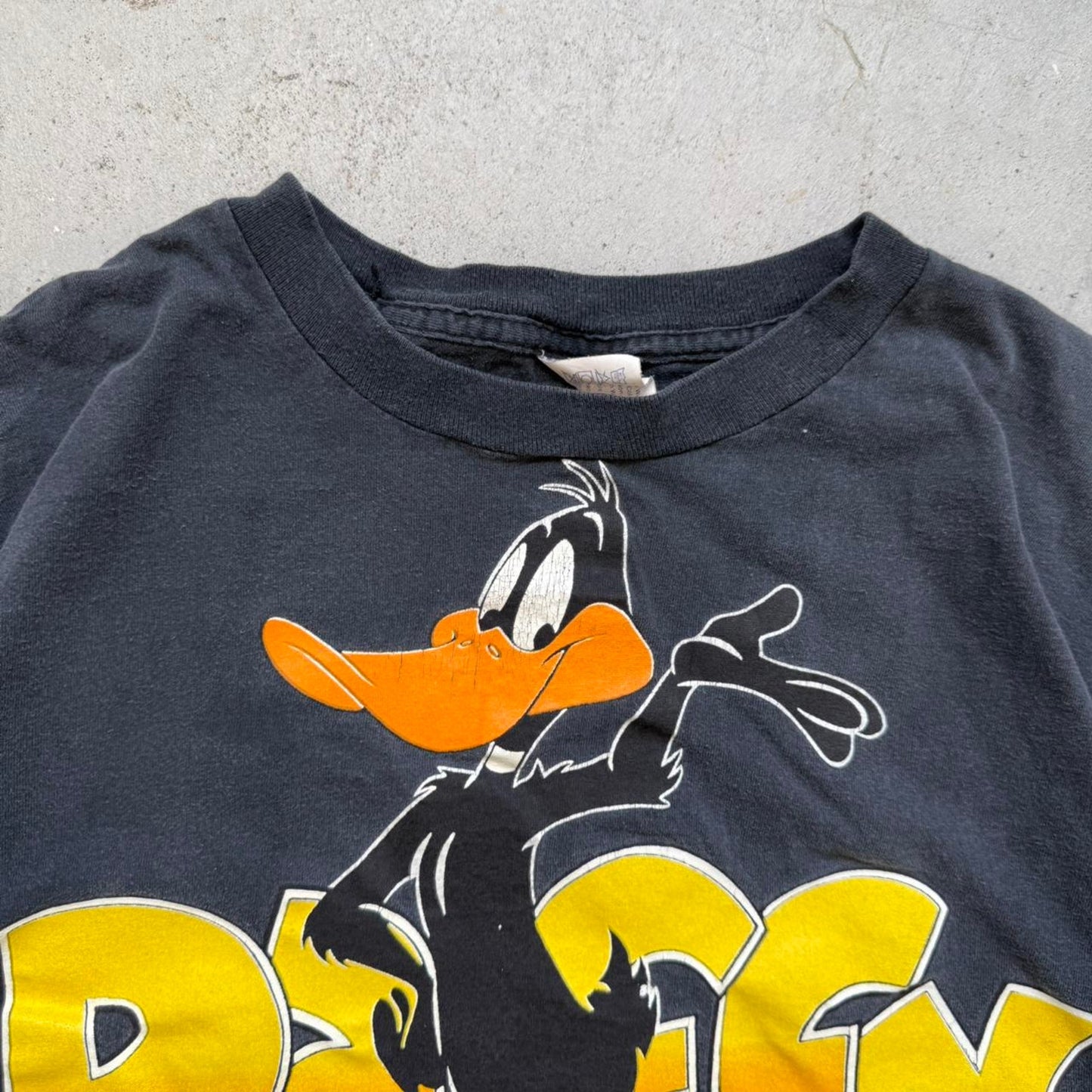 Vintage 90s Daffy Duck Looney Tunes Cartoon T-Shirt - X-Large