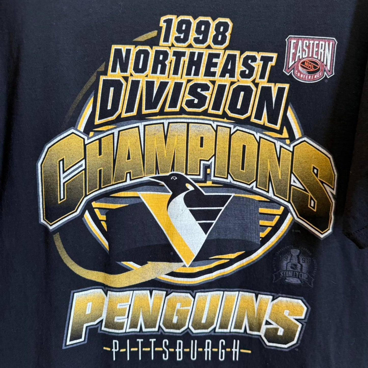 Vintage 90s Pittsburgh Penguins Champions NHL Hockey T-Shirt