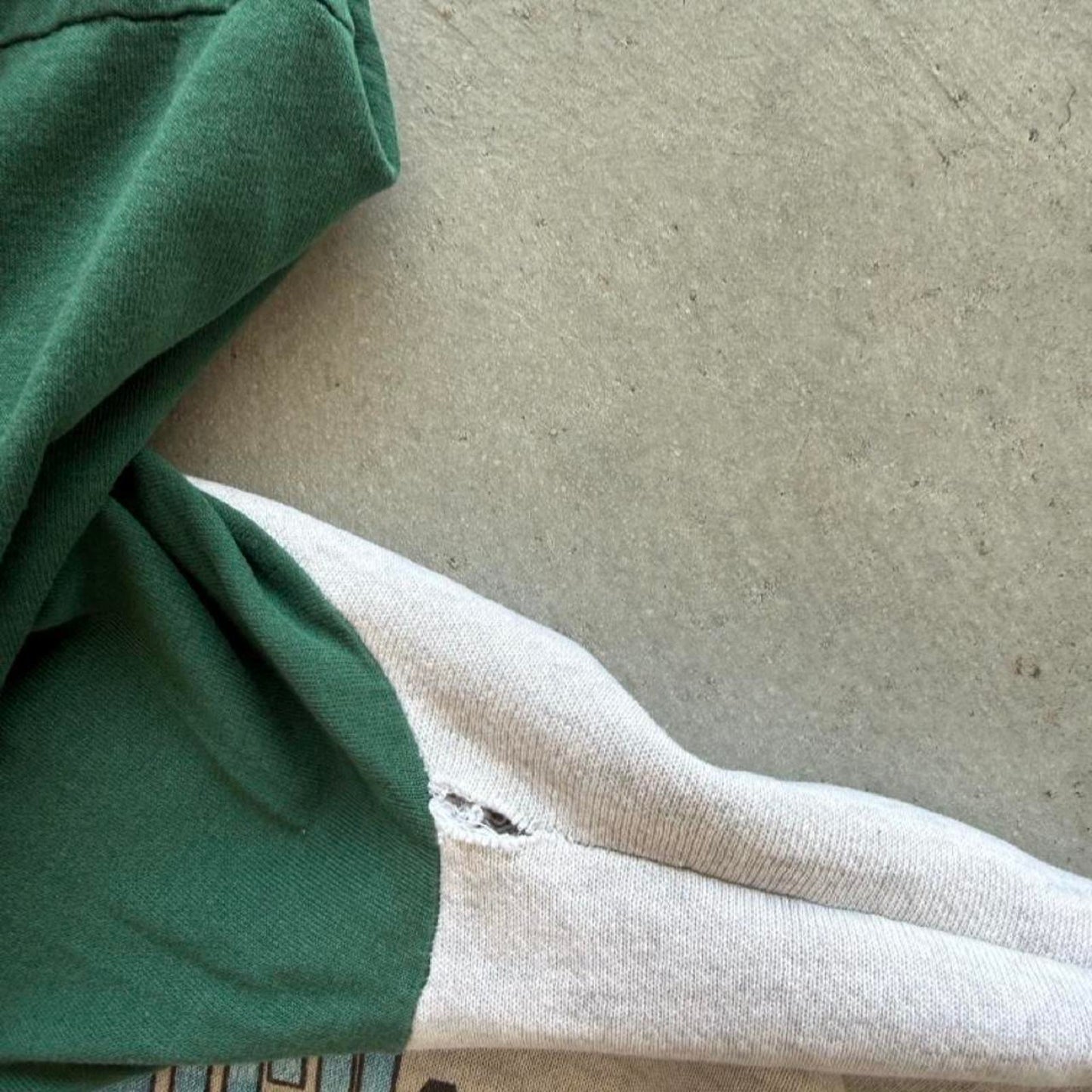 Vintage 90s Miami Hurricanes Taz Looney Tunes Crewneck Hoodie - XX-Large