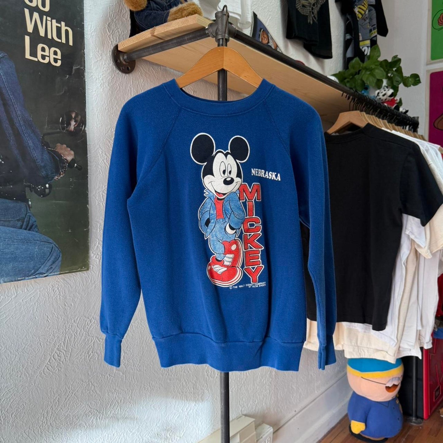 Vintage 90s Mickey Mouse Disney Cartoon Crewneck - Small