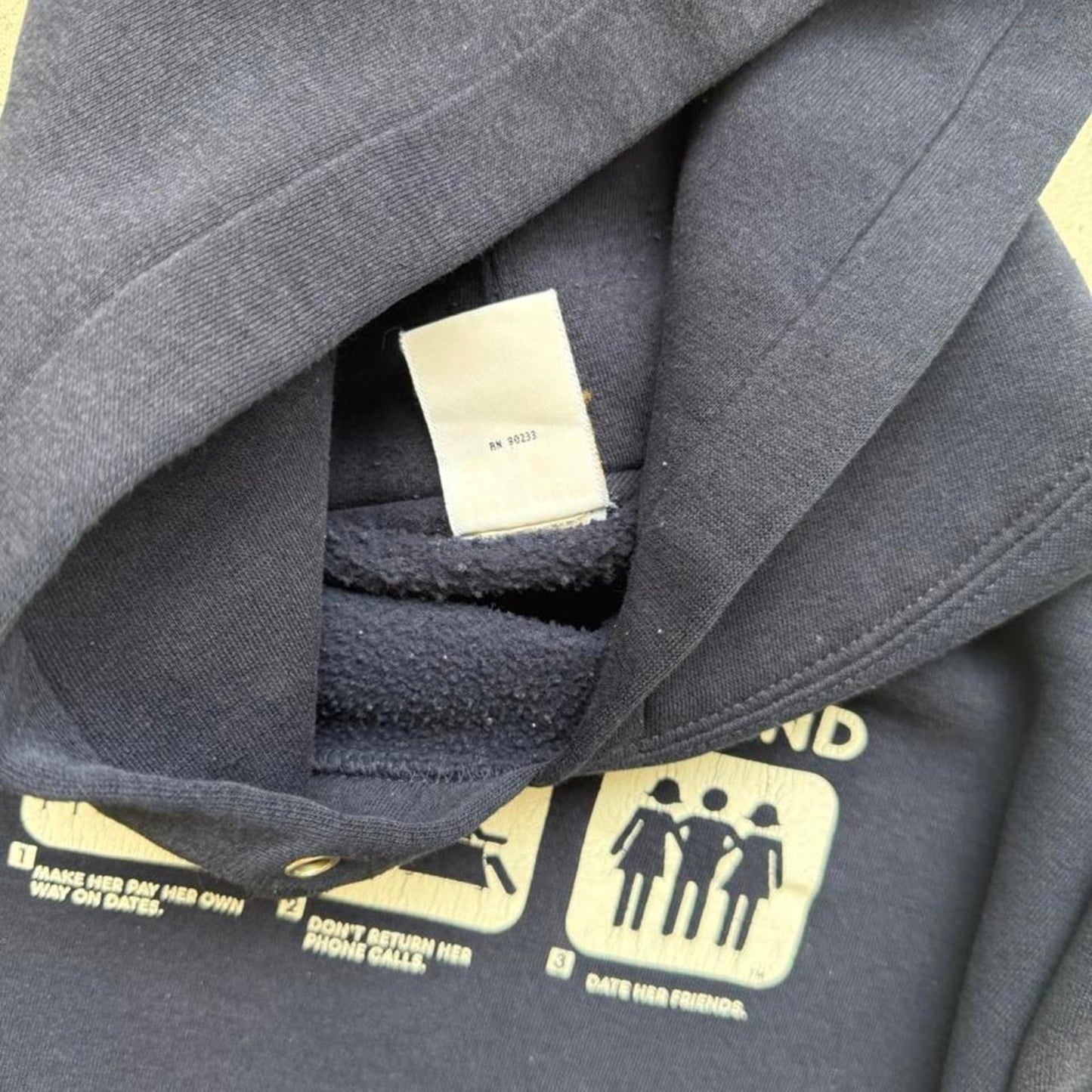 Vintage Y2K How to Break Up with Your Girlfriend Skated Hoodie - Large