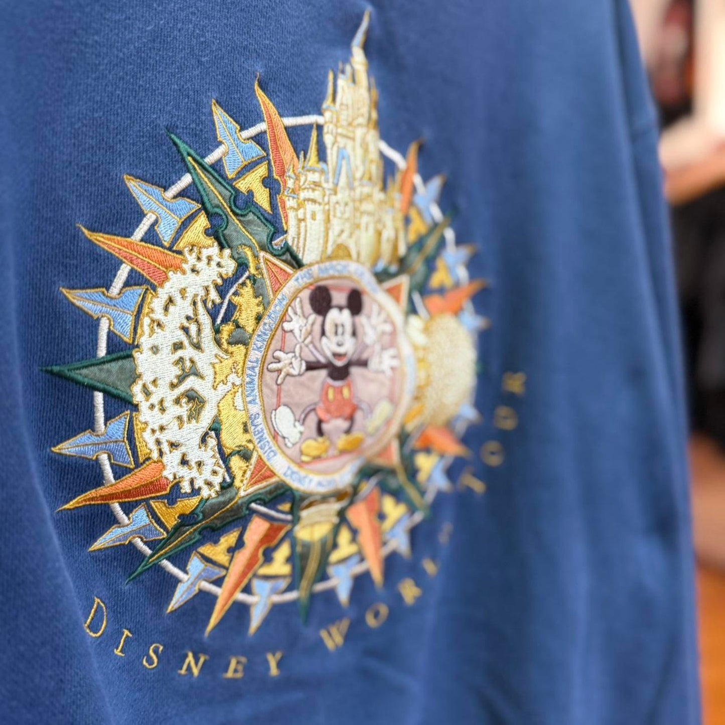 Vintage 90s Disney World Leonardo Da Vinci Mickey Crewneck - Large