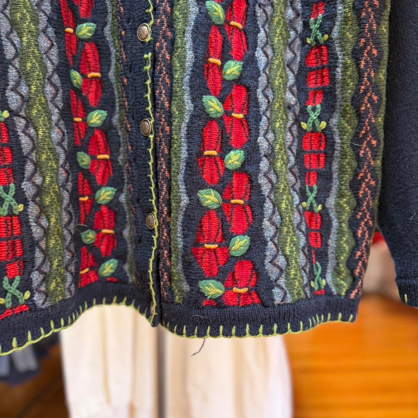 Vintage 90s Leaf Nature Knitted Cardigan Sweater - Medium