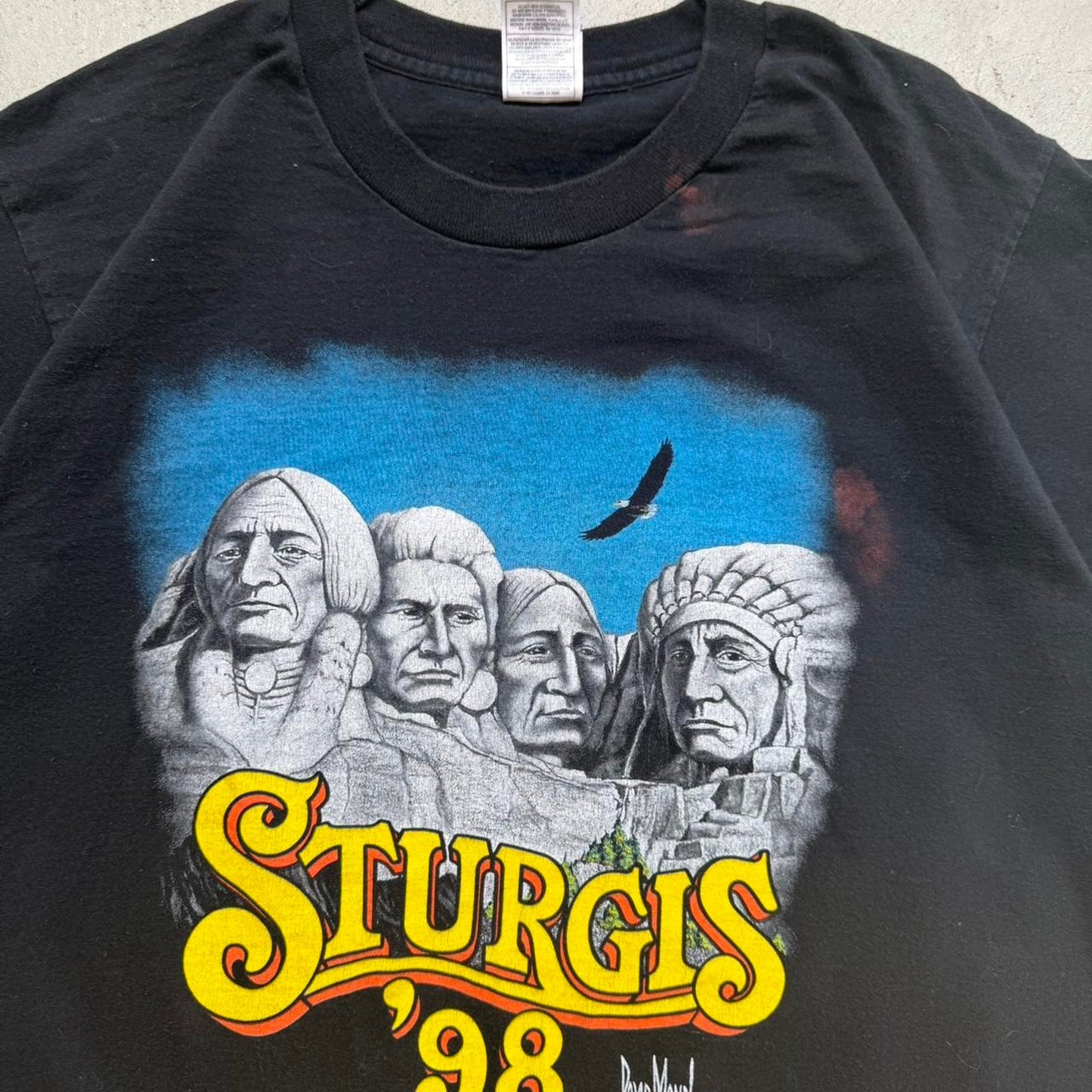Vintage 1998 Sturgis Mount Rushmore Biker Motorcycle T-Shirt - Large