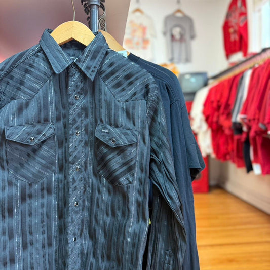 Vintage 90s Wrangler Pearl Snap Shirt - Medium