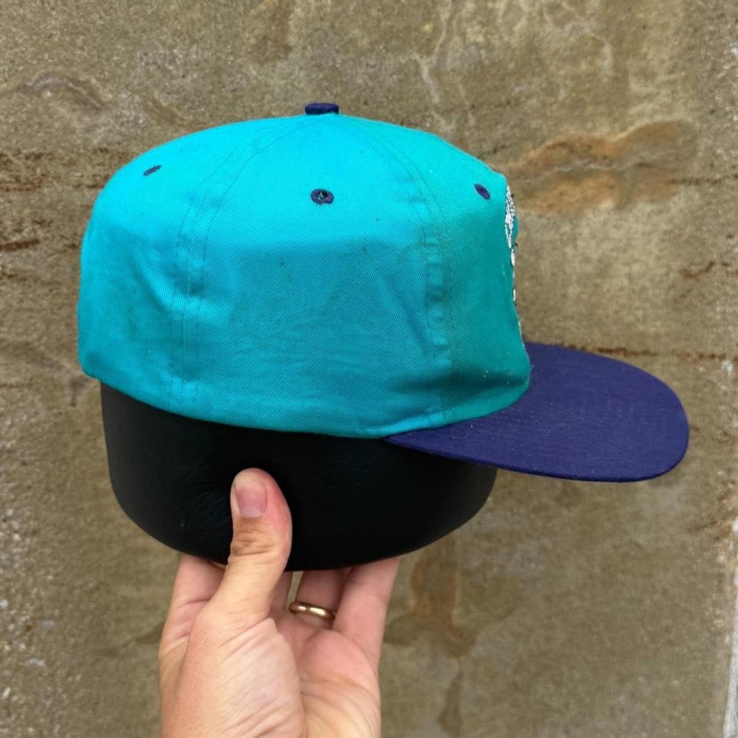 Vintage 90s Charlotte Hornets NBA Snapback