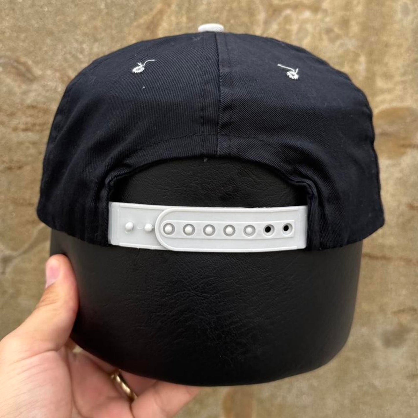 Vintage 90s Los Angeles Raiders NFL Snapback