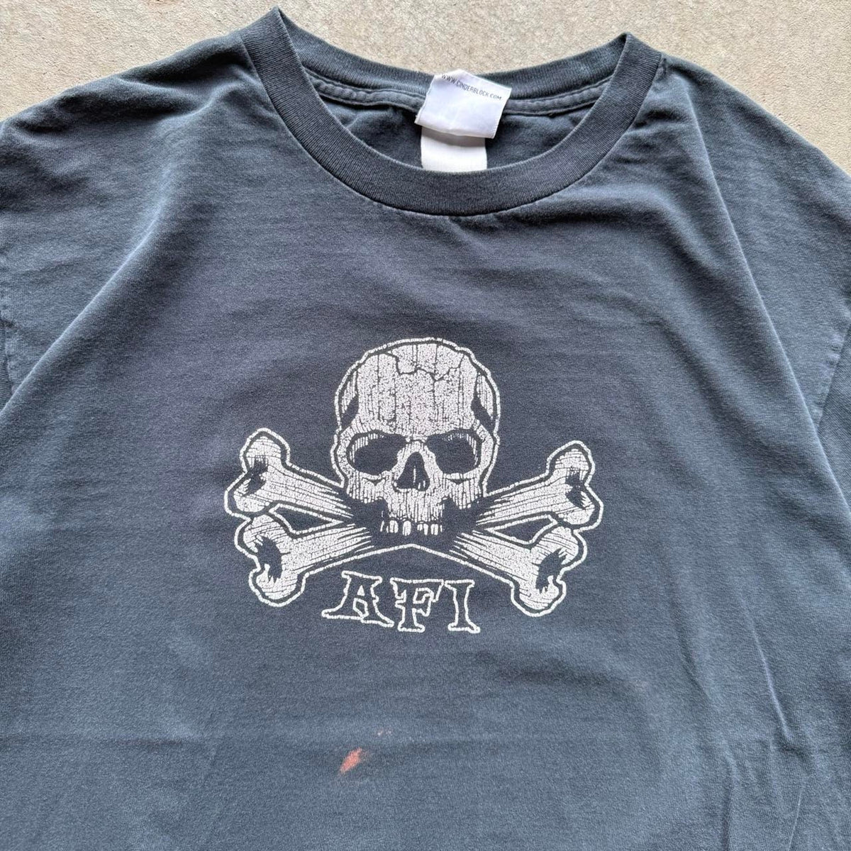 Vintage Faded Black AF1 Skull and Crossbones T-Shirt - Large
