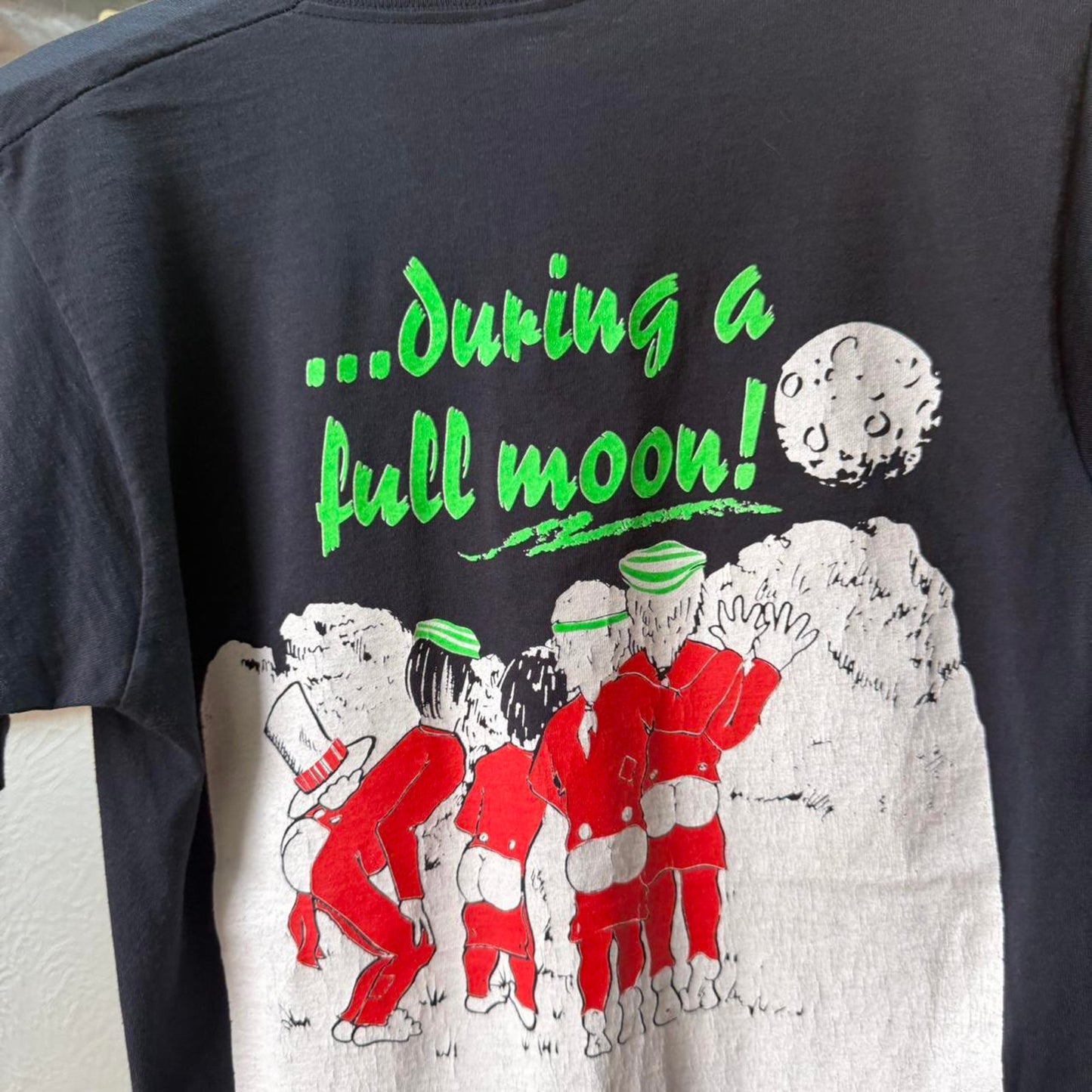 Vintage 90s Mount Rushmore at Night Full Moon Humor T-Shirt - Medium