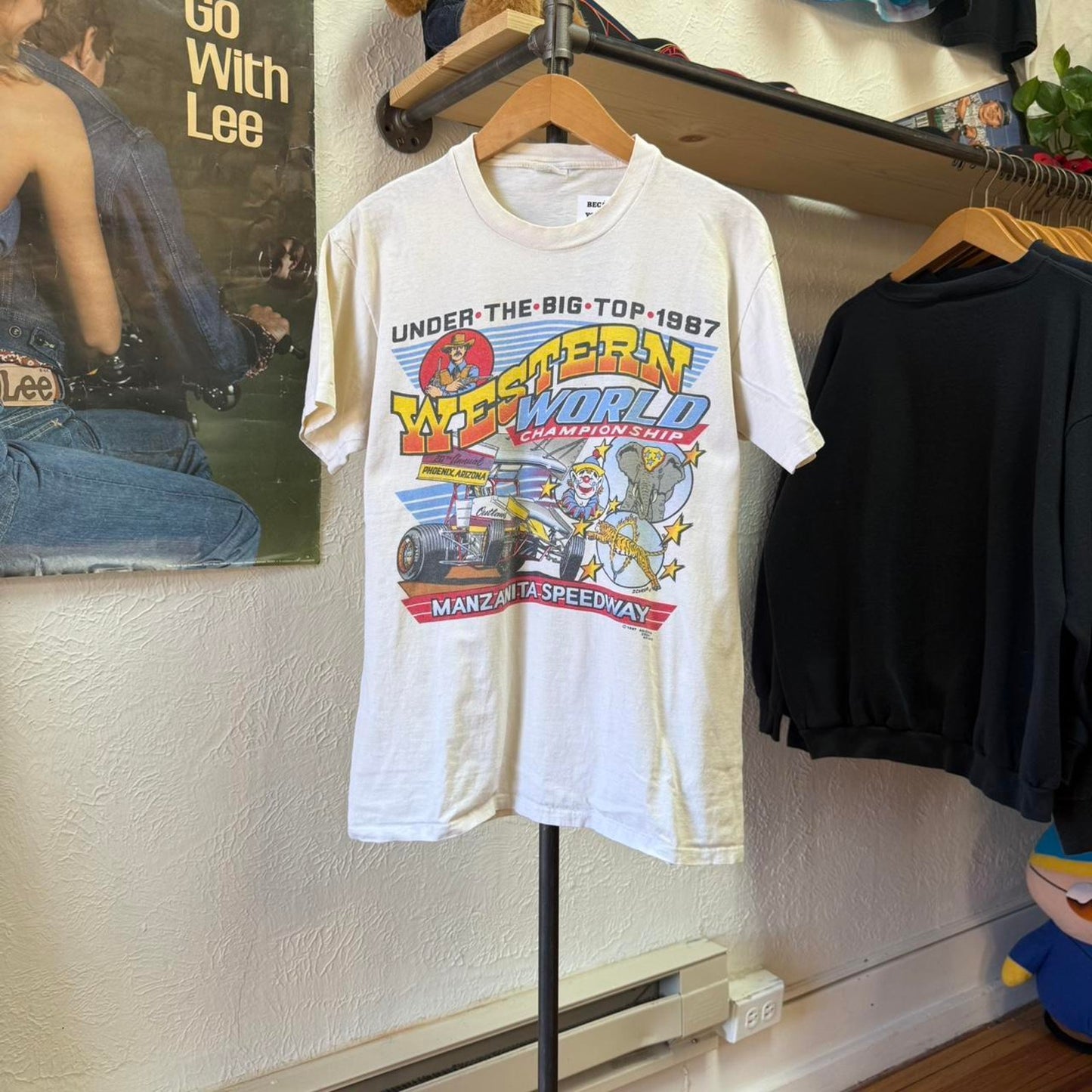 Vintage 80s Under the Big Too Circus Racing Race Car T-Shirt - Large