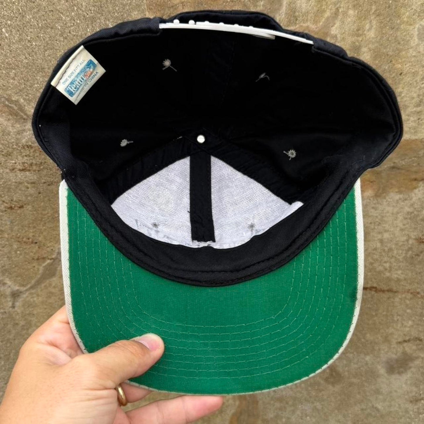 Vintage 90s Los Angeles Raiders NFL Snapback