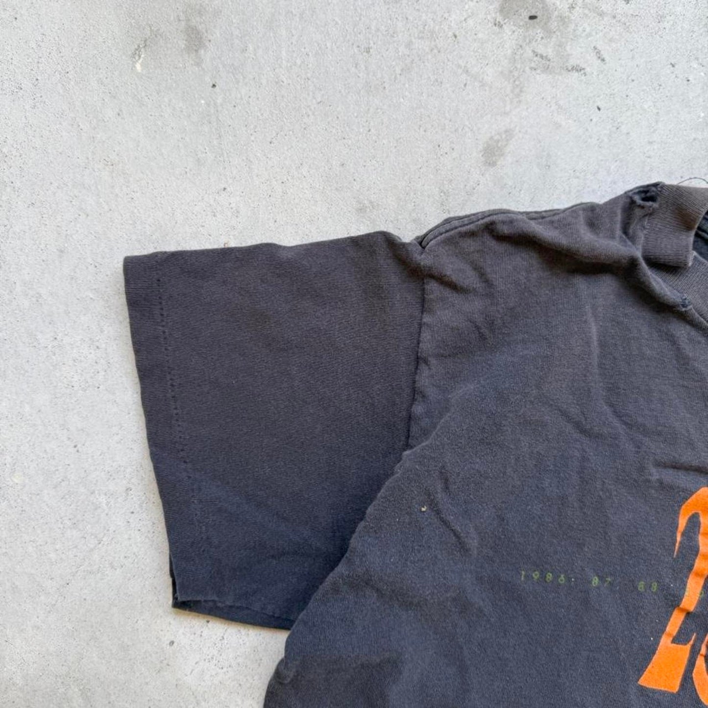 Vintage 90s Faded Nike Jordan 23 NBA T-Shirt - Medium (W)