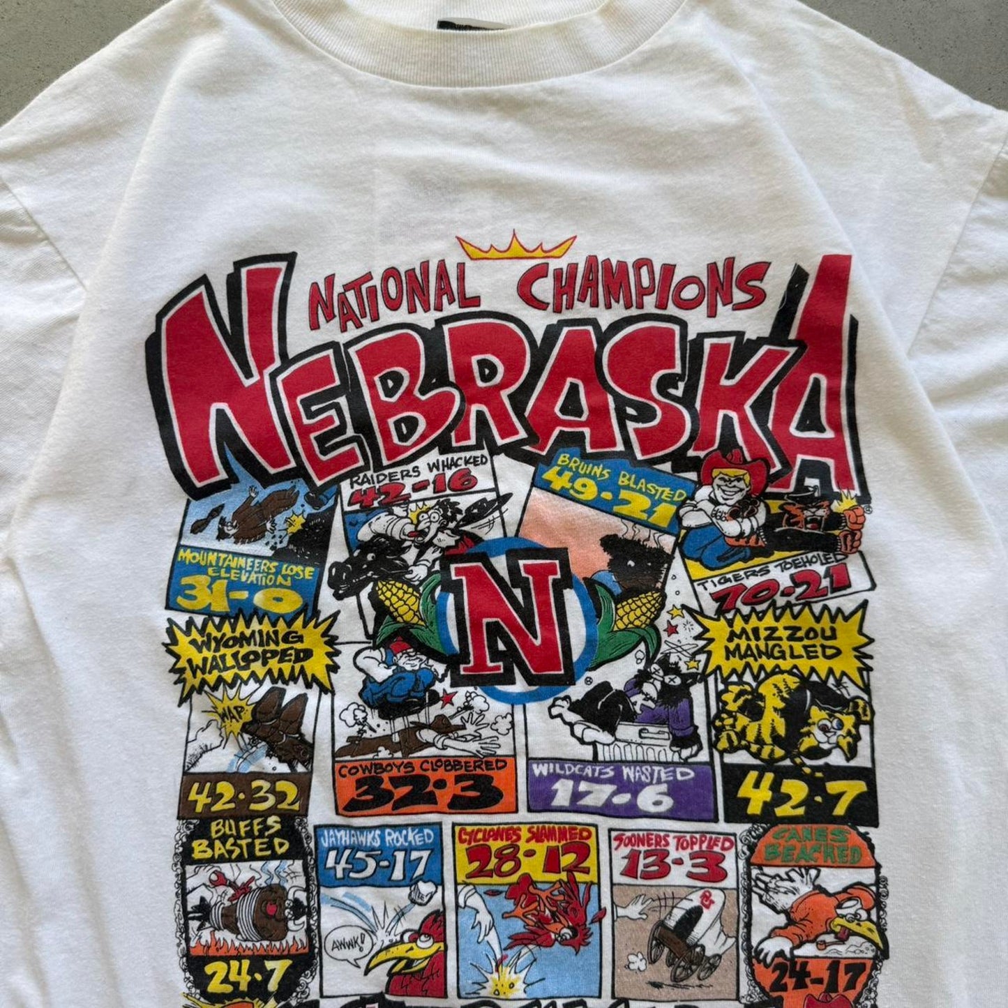 Vintage 90s Nebraska Huskers Reign Supreme Comic Strip T-Shirt - Medium