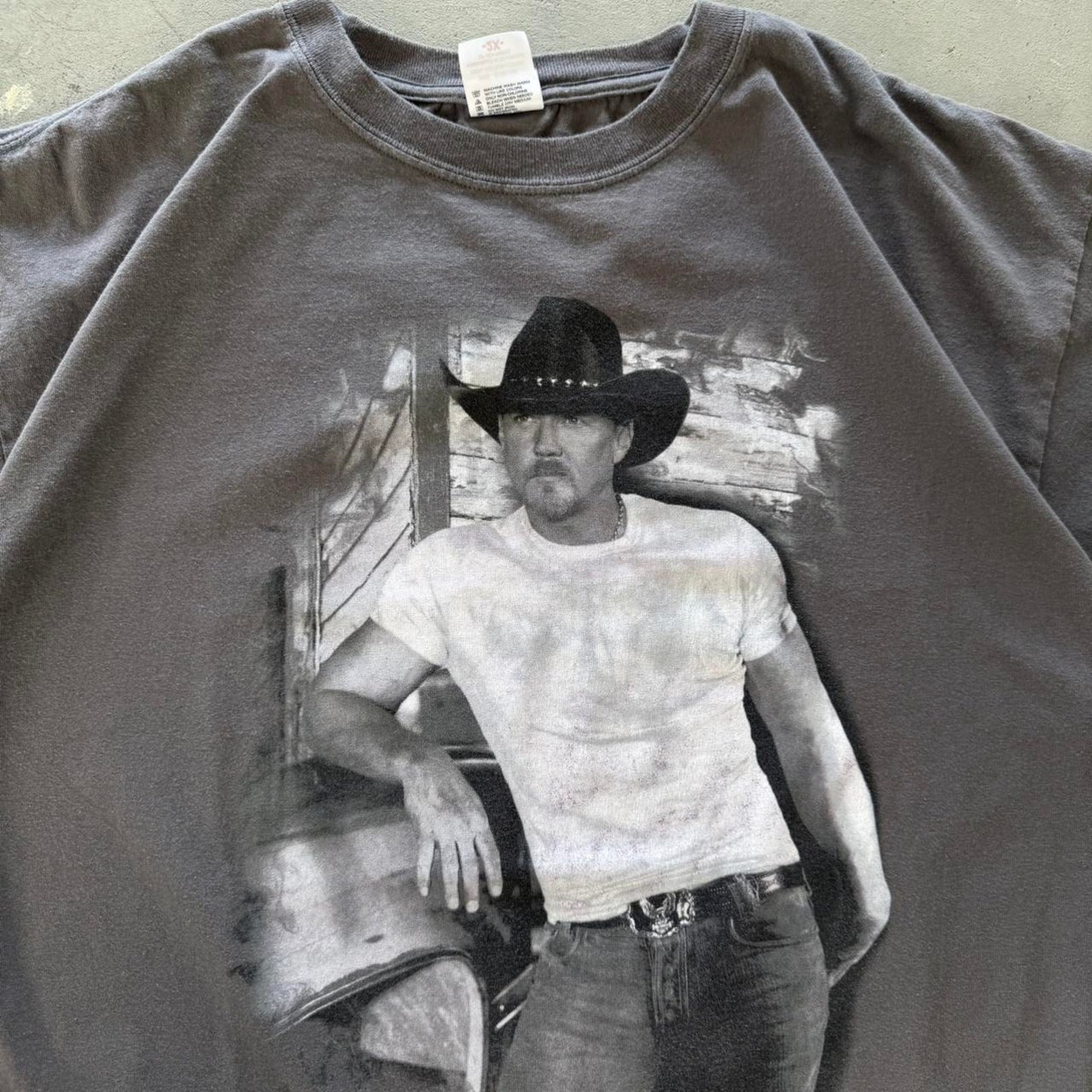 Vintage 2006 Trace Adkins Dangerous Man Country T-Shirt - XX-Large