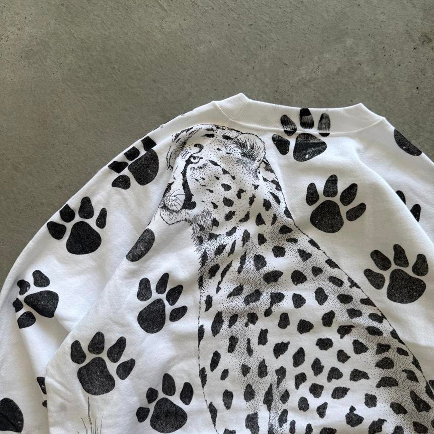 Vintage 90s Cheetah Animal All Over Print Crewneck - X-Large