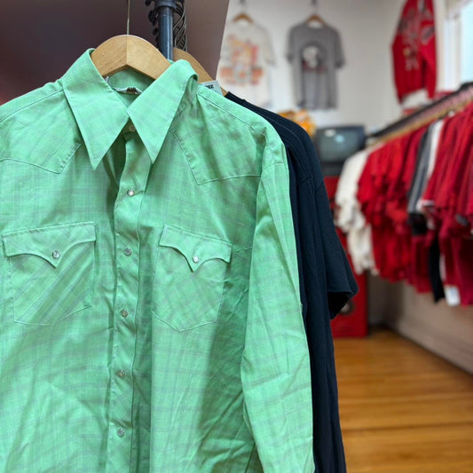 Vintage 90s Wrangler Pearl Snap Shirt - Medium