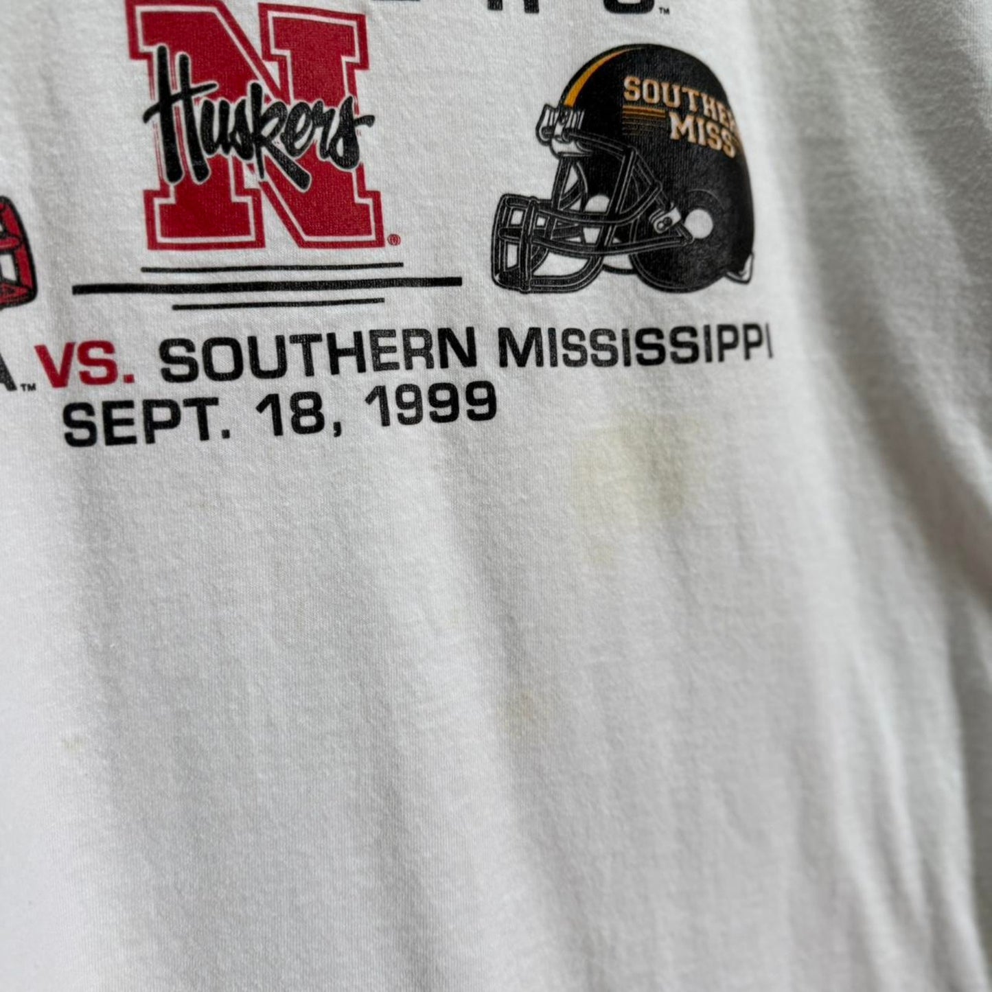 Vintage 90s Nebraska Huskers VS Southern Mississippi Helmet T-Shirt - X-Large