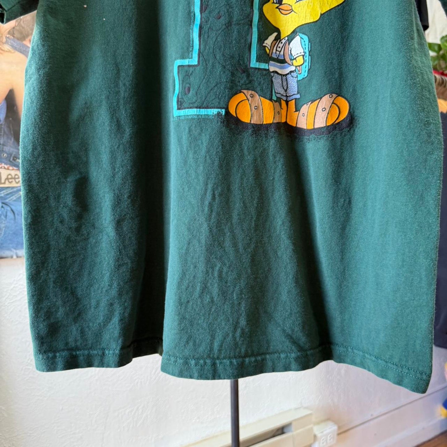Vintage 90s Tweety Looney Tunes Cartoon T-Shirt - Large